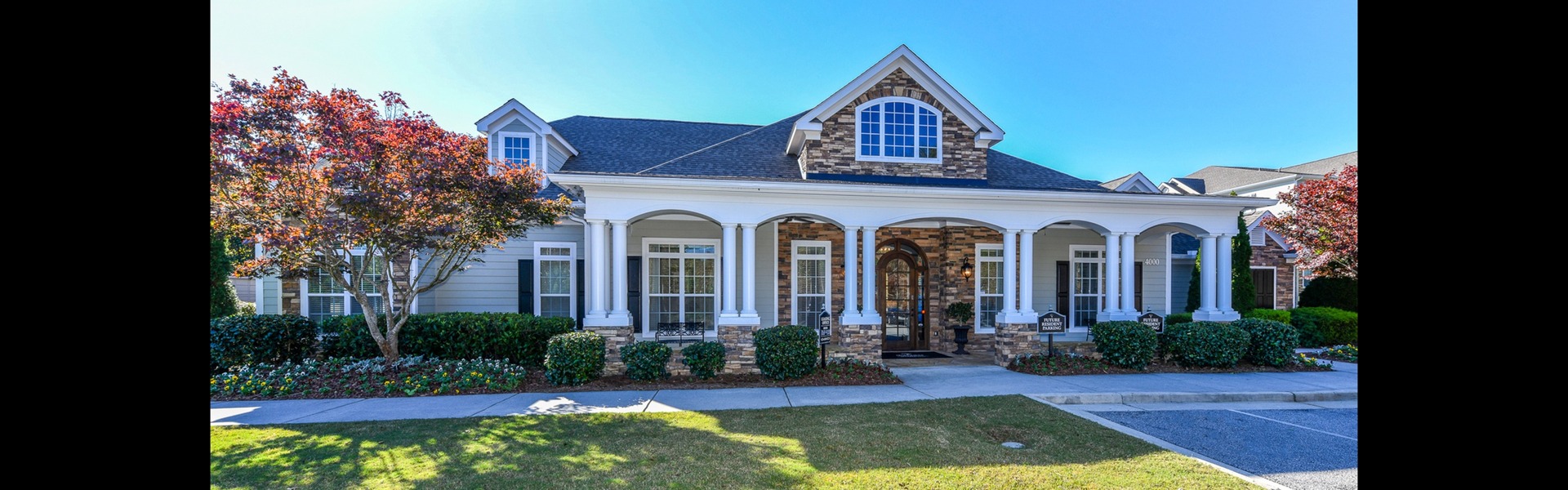 Photo of the Leasing Office at Walden at Oakwood