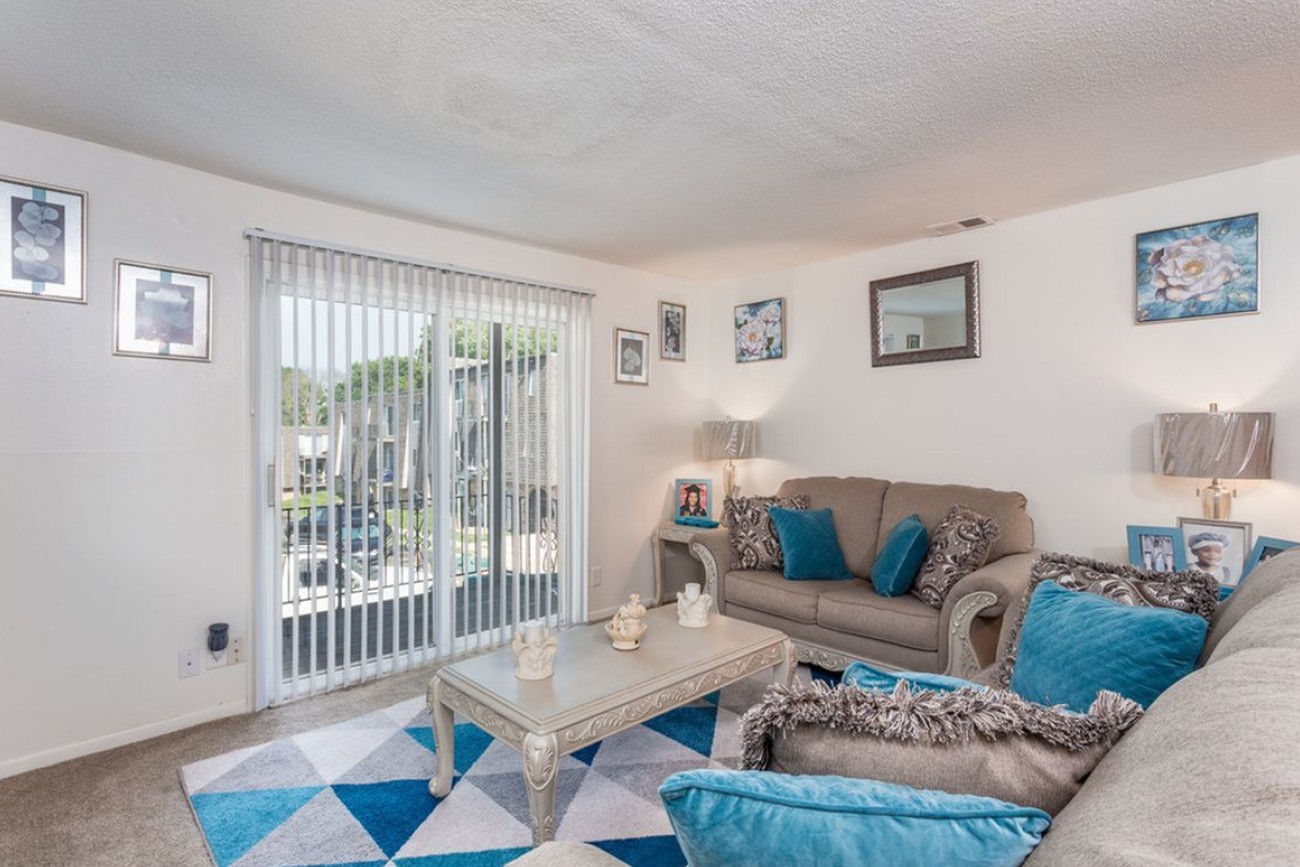 Glenbrook Apartments