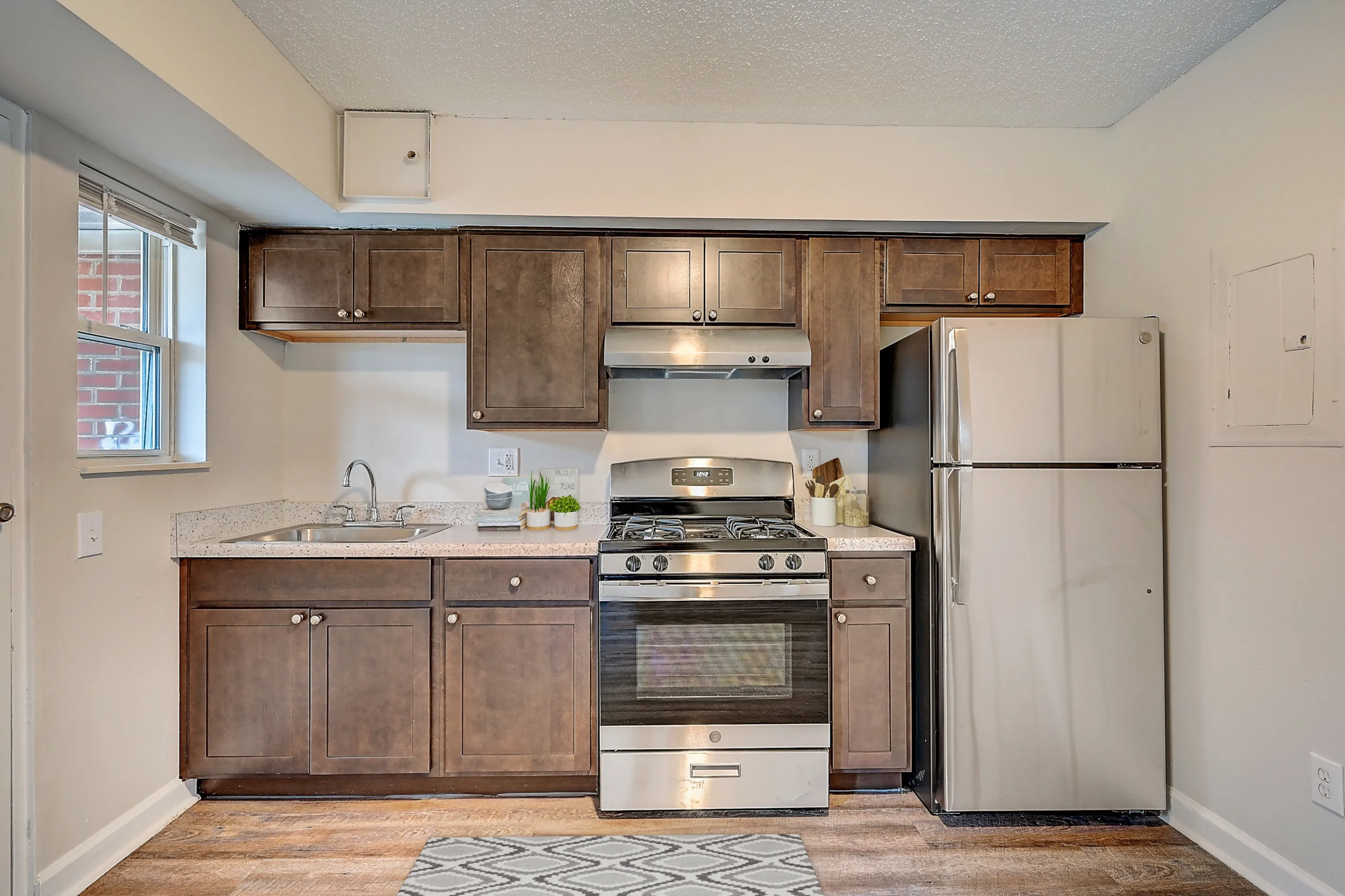 Columbus Apartments, Apartments in Downtown Columbus, German Village