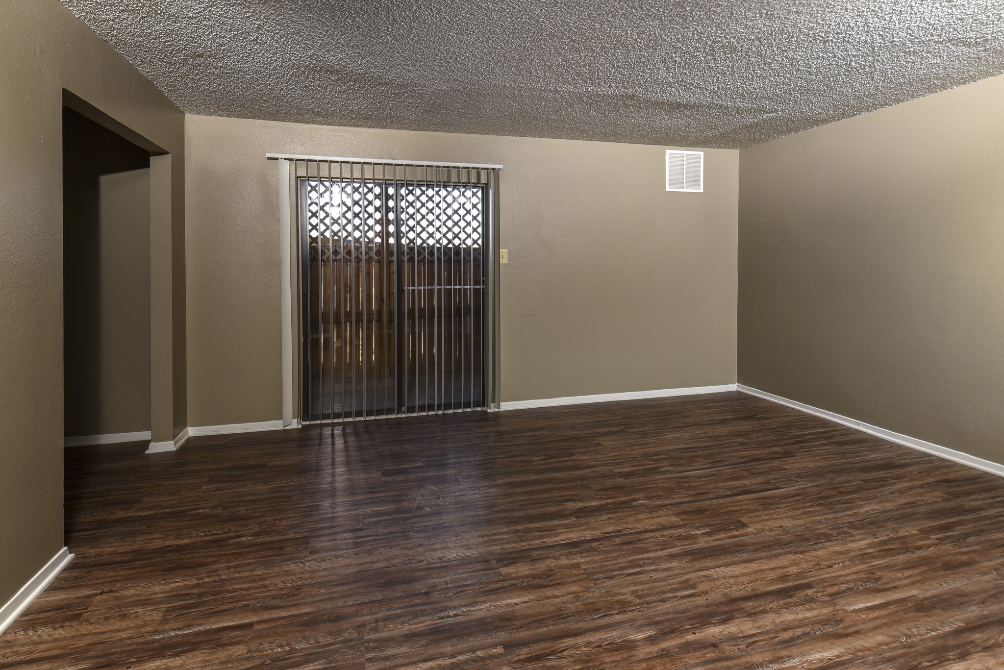 View Photos Cimarron Place Apartments