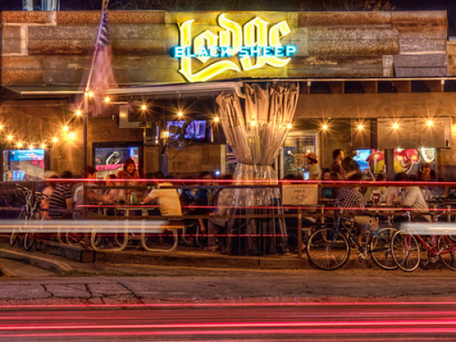 outdoor seating at Restaurant