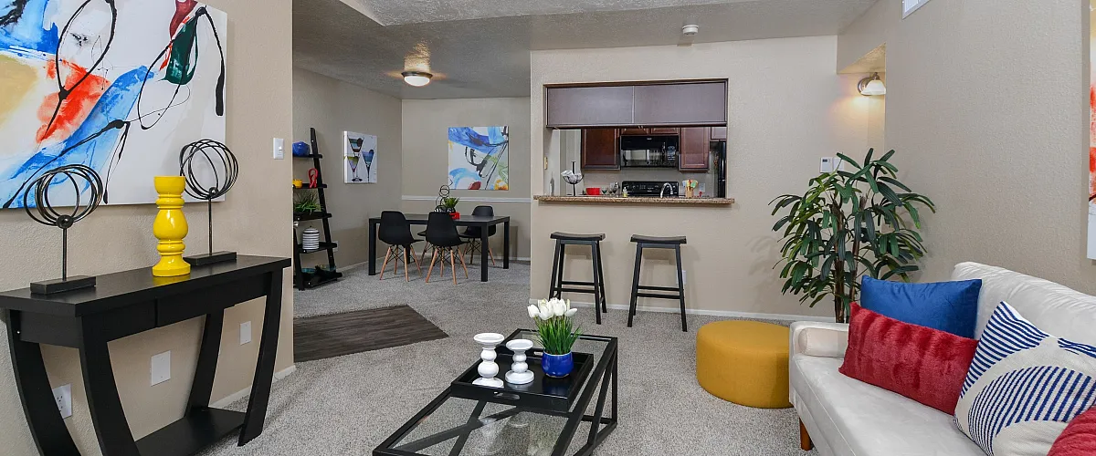 Living, dining area | Open to kitchen