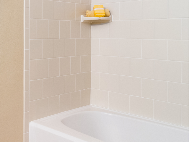 Millenia 700 Tiled Bathtubs