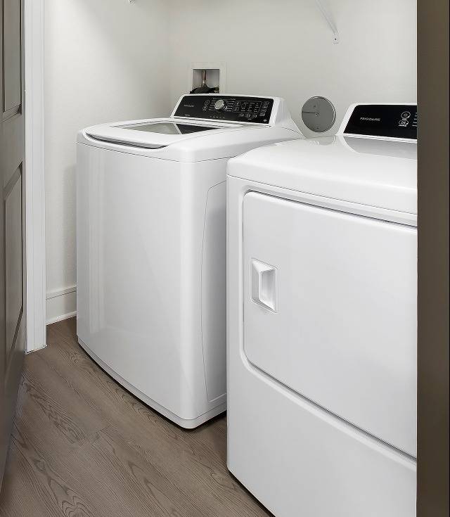 Full Size Washer and Dryer