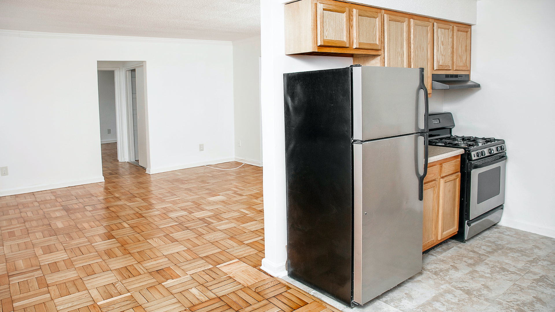 Commonwealth Crossing Kitchen and Living Room
