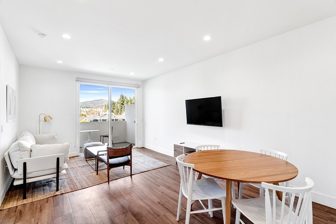 Studio - 4 Bed Apartments - Check Availability | Common Paramount