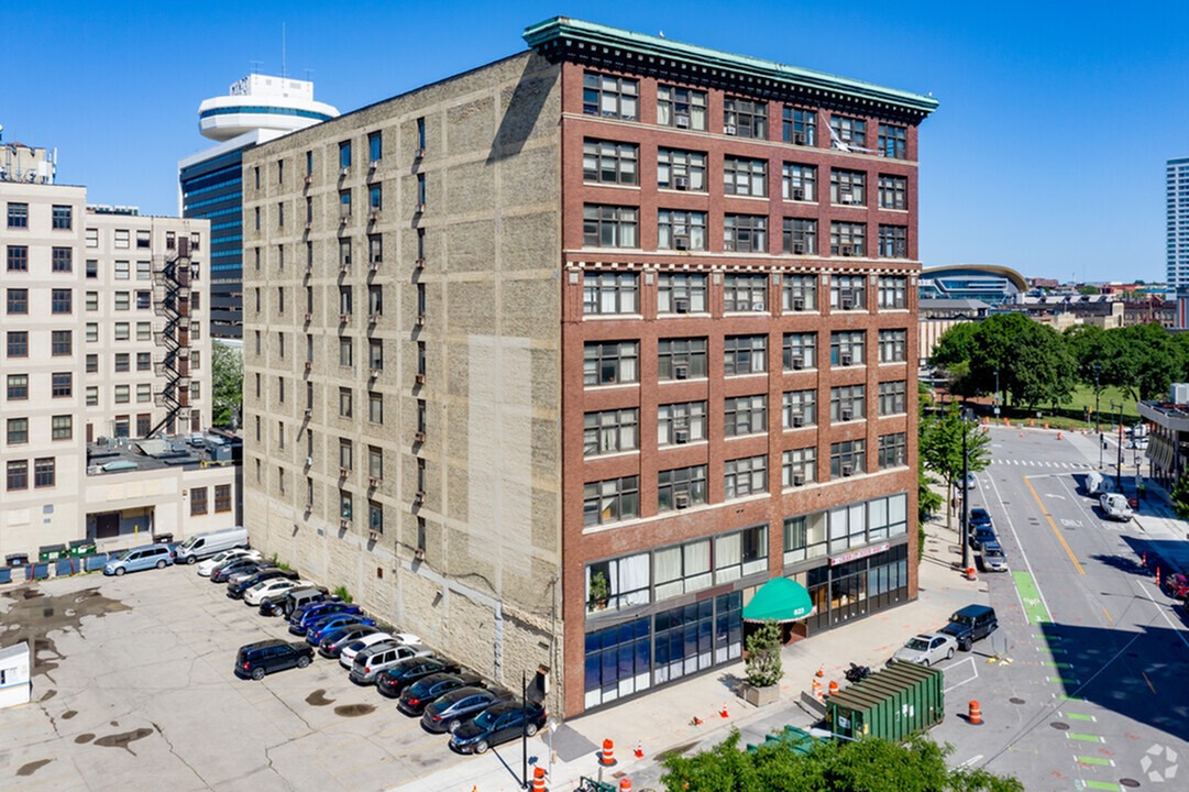 View Our Amenities | Riverside Lofts
