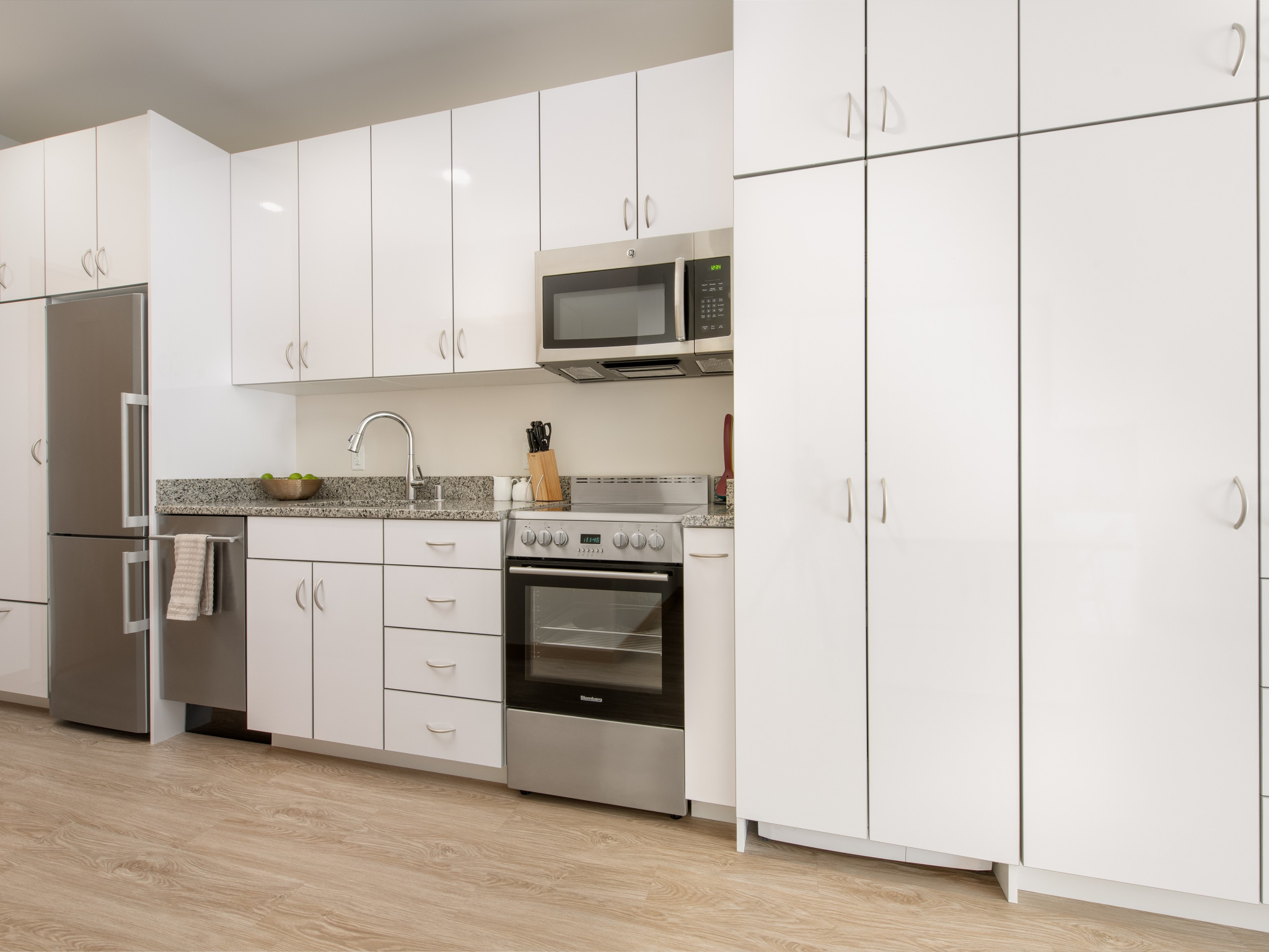 studio kitchen | Rhythm | Milwaukee Apartments