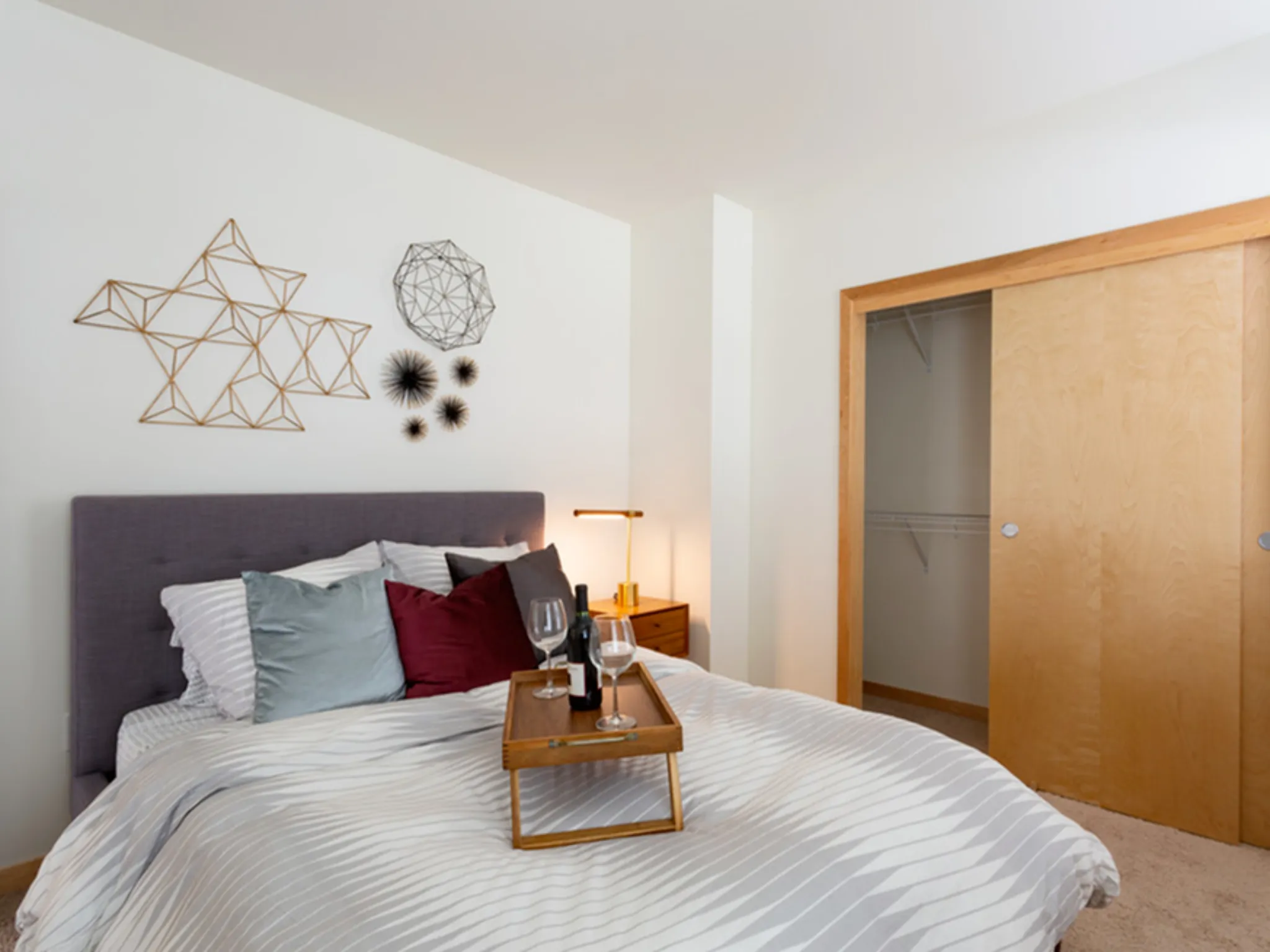 1 Bed / 1 Bath - 652 SF - Bedroom