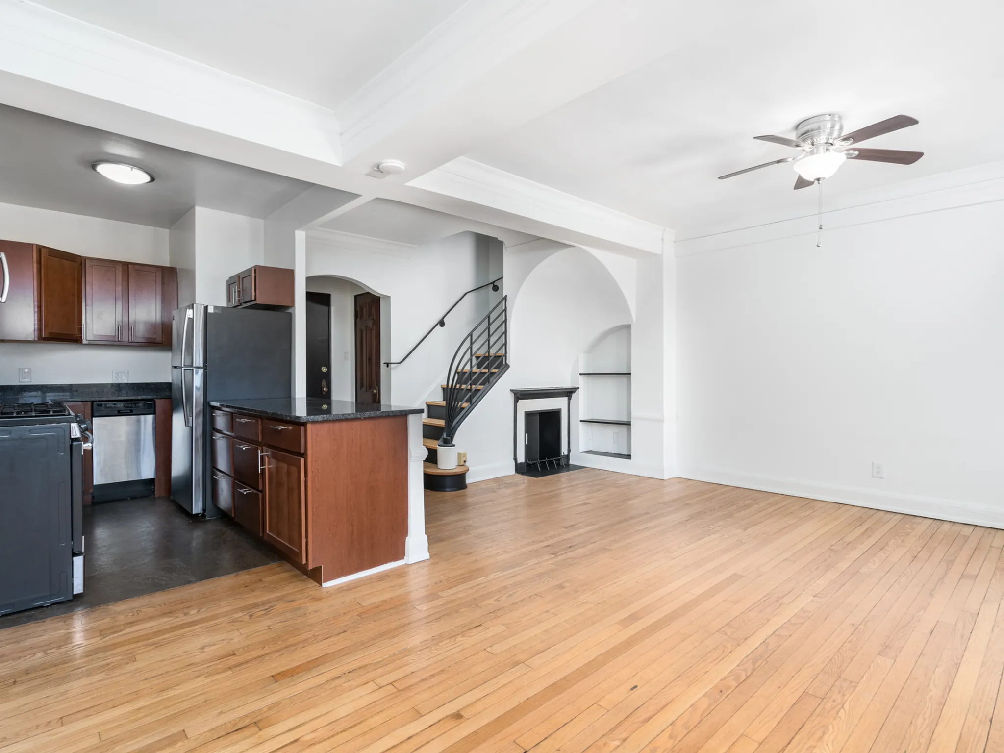 Kitchen/Living Rm