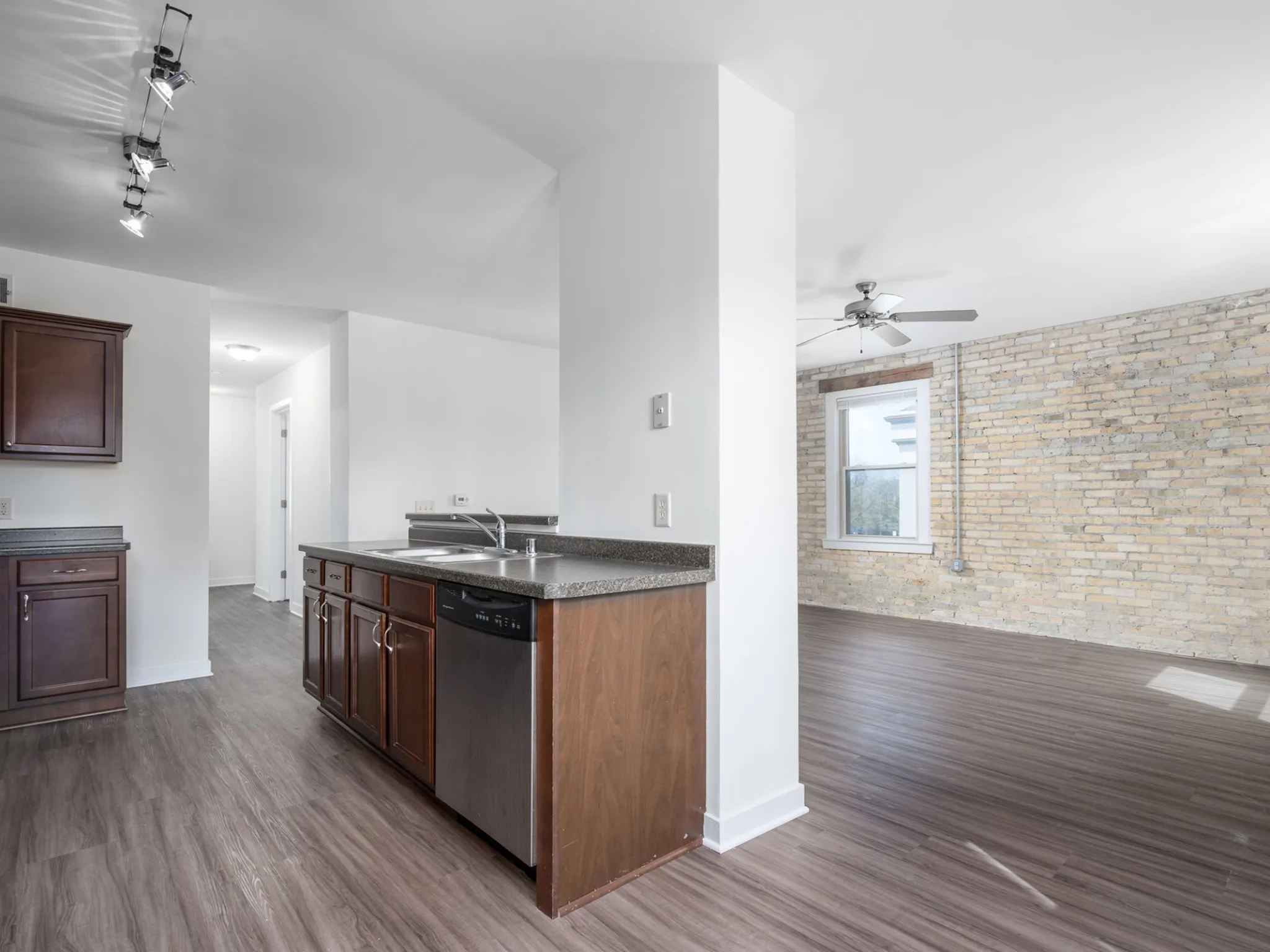 2 Bed + Den / 1 Bath - 1,500 SF - Kitchen & Living