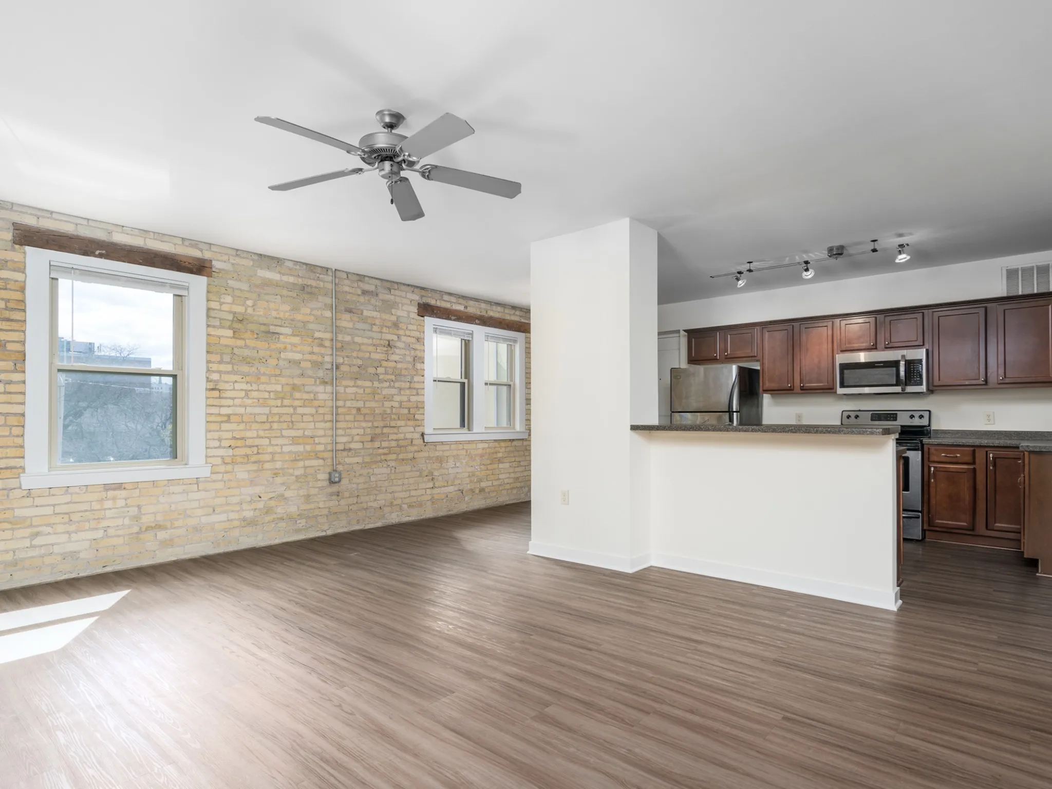 2 Bed + Den / 1 Bath - 1,500 SF - Living & Kitchen
