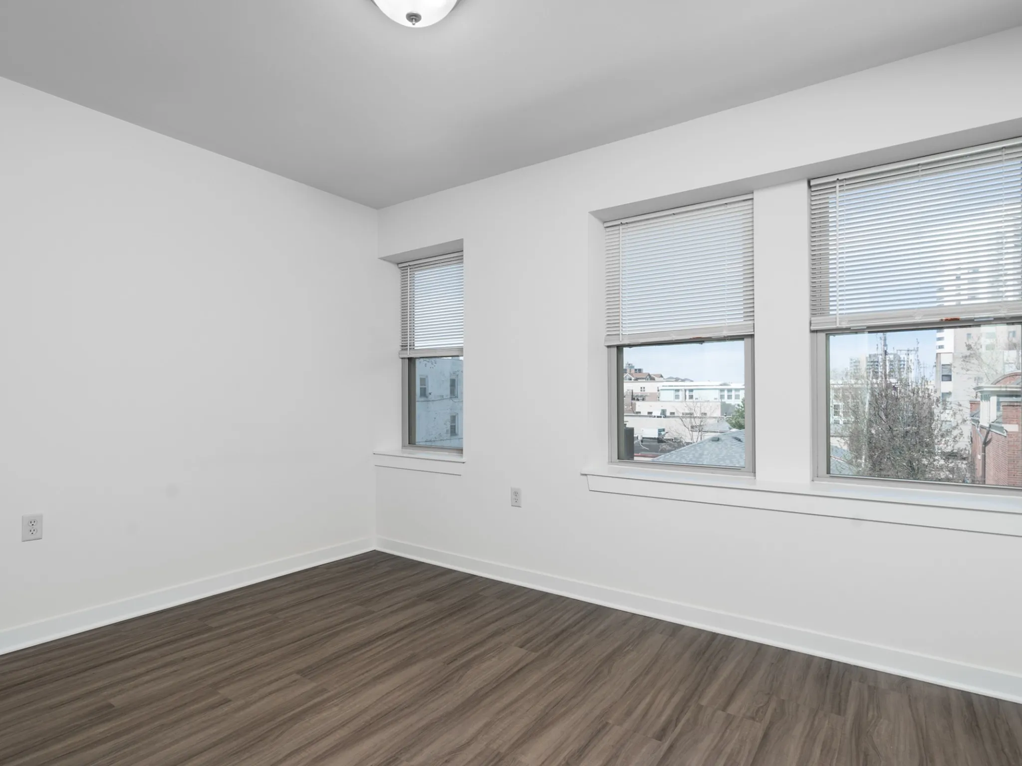 2 Bed + Den / 1 Bath - 1,500 SF - Bedroom