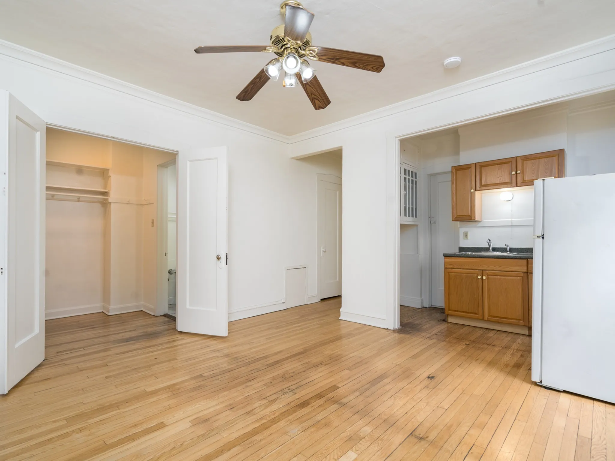 LR kitchen
