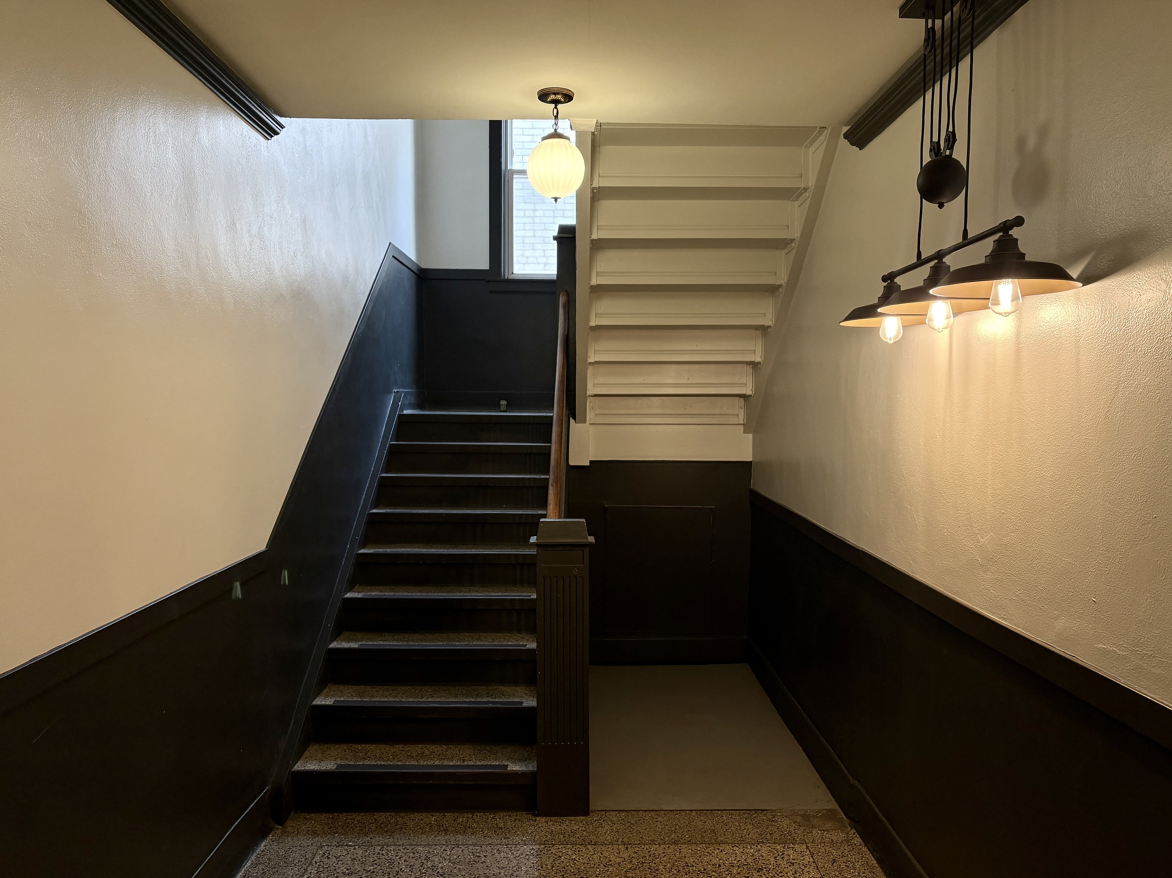 Ivanhoe - Staircase with Lighting