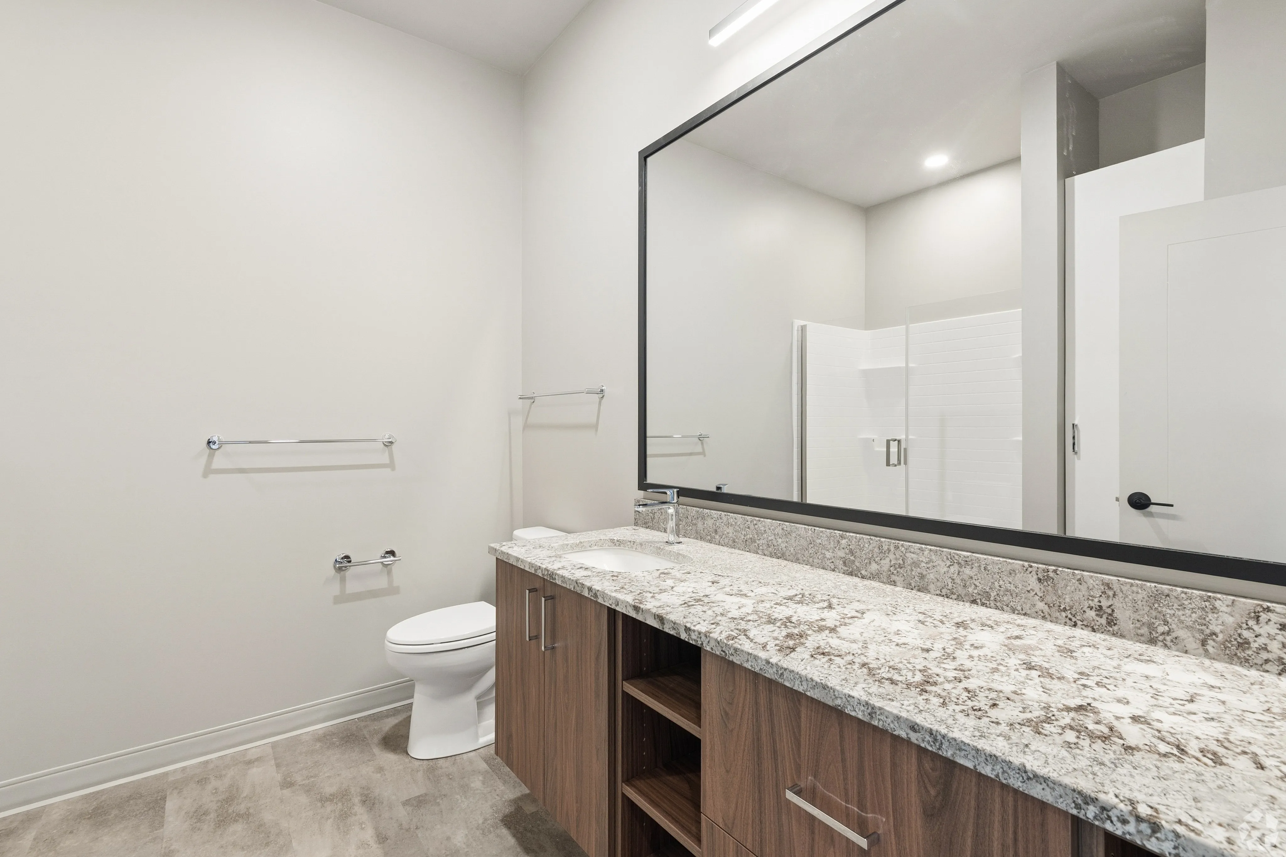 NOVA - Modern Bathroom