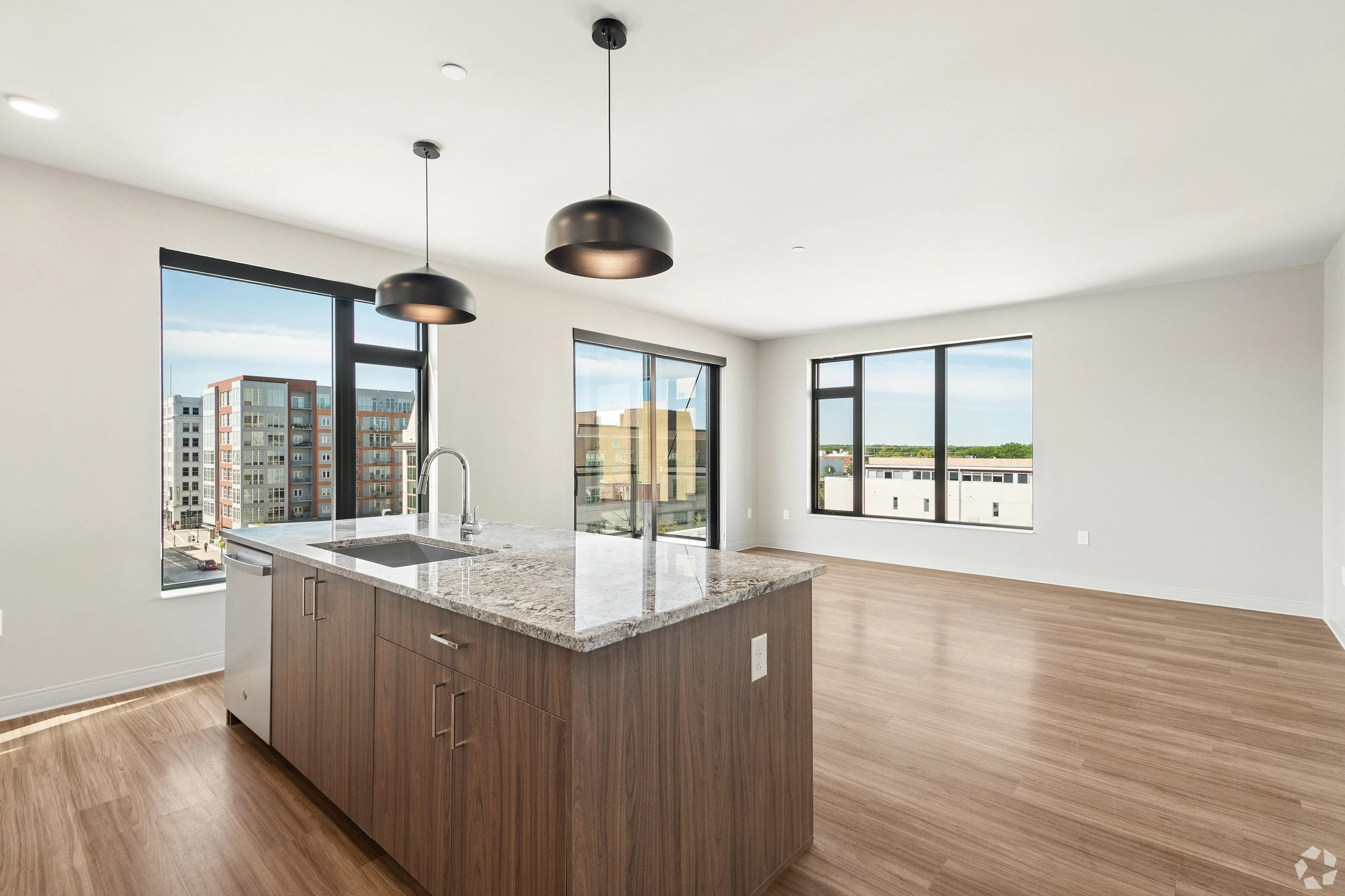 NOVA - Modern Open Kitchen