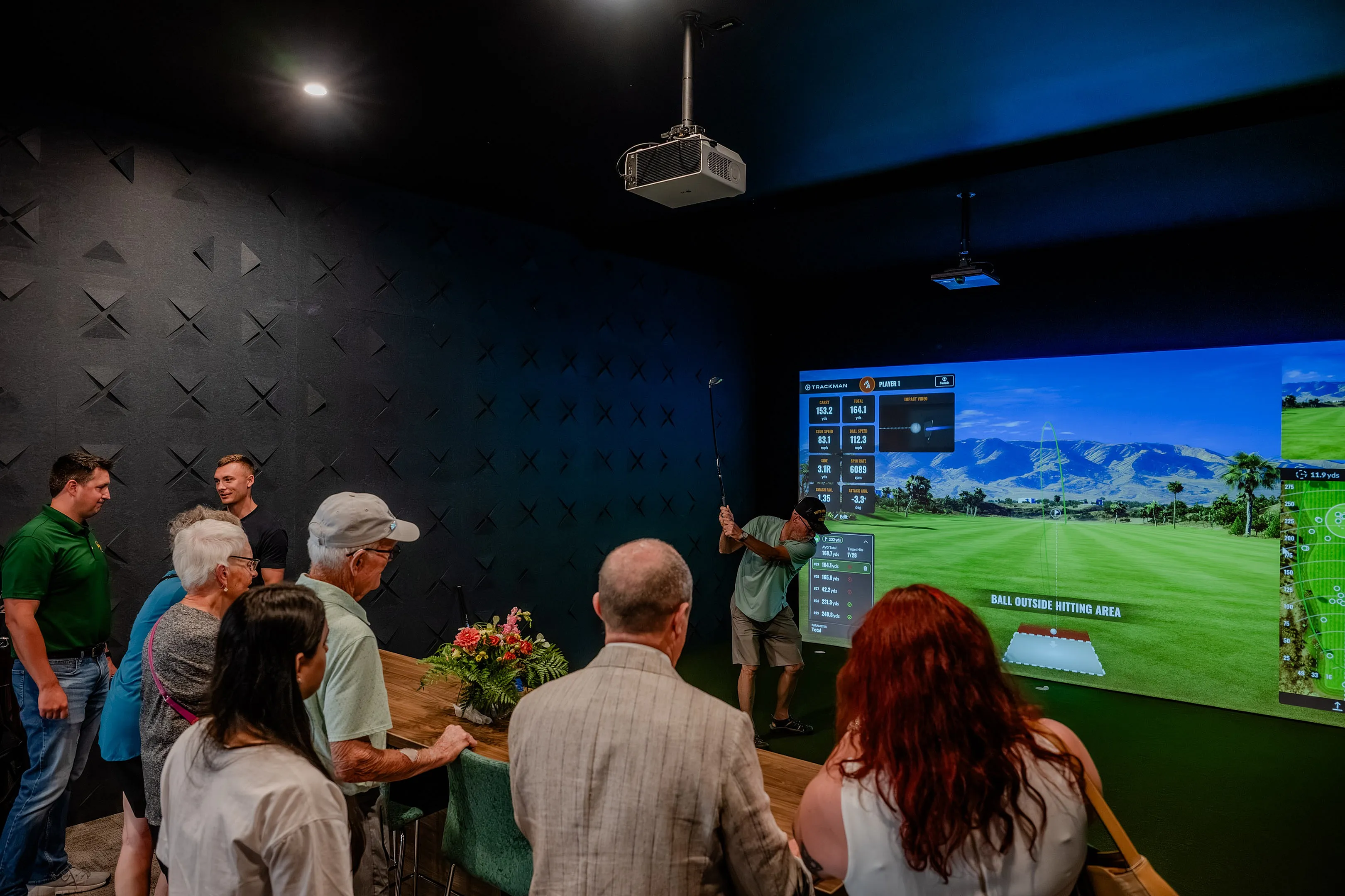 NOVA - Indoor Golf Simulator