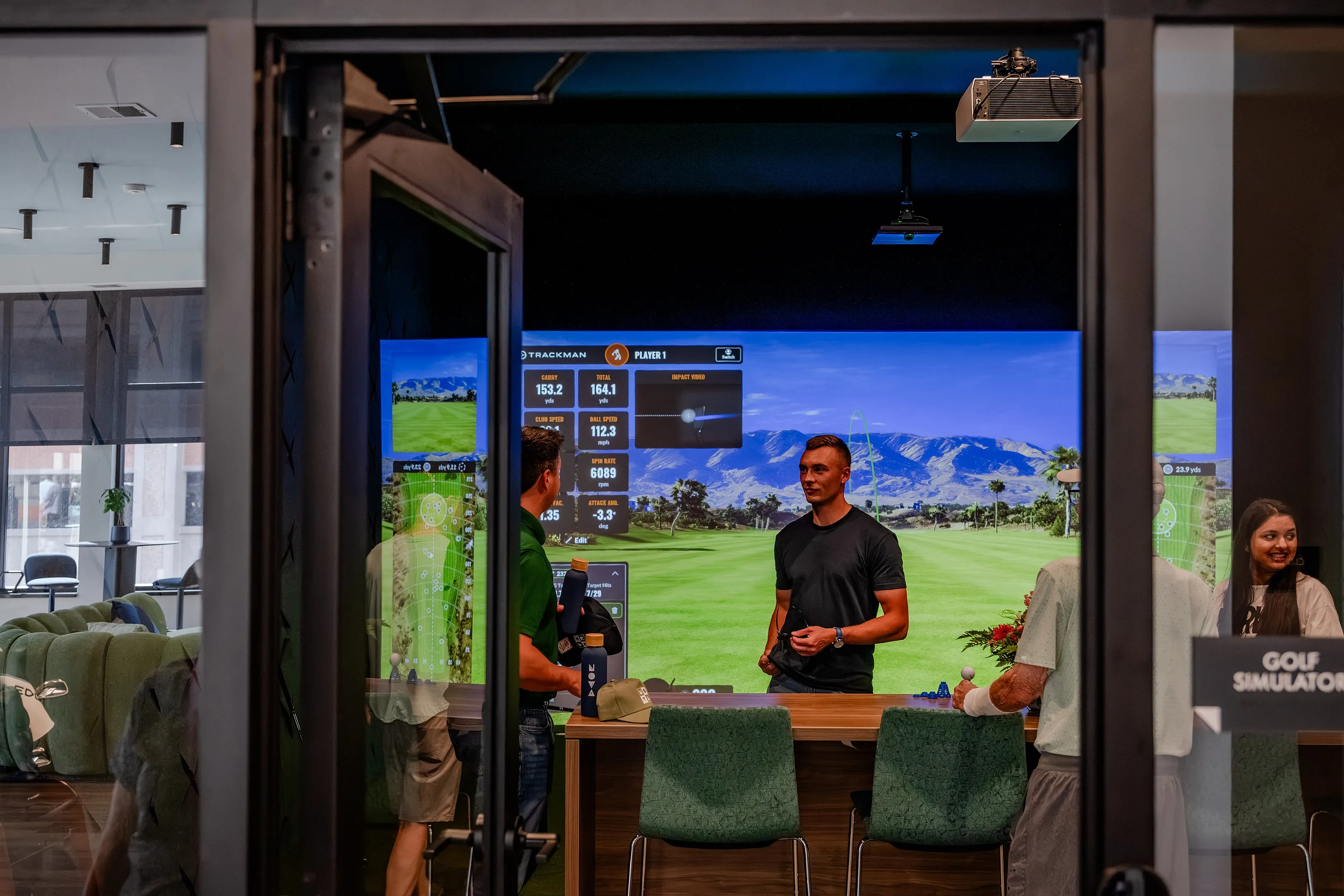 NOVA - Indoor Golf Simulator