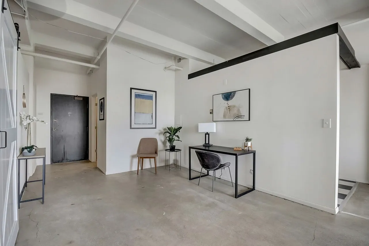 Riverside Lofts entry