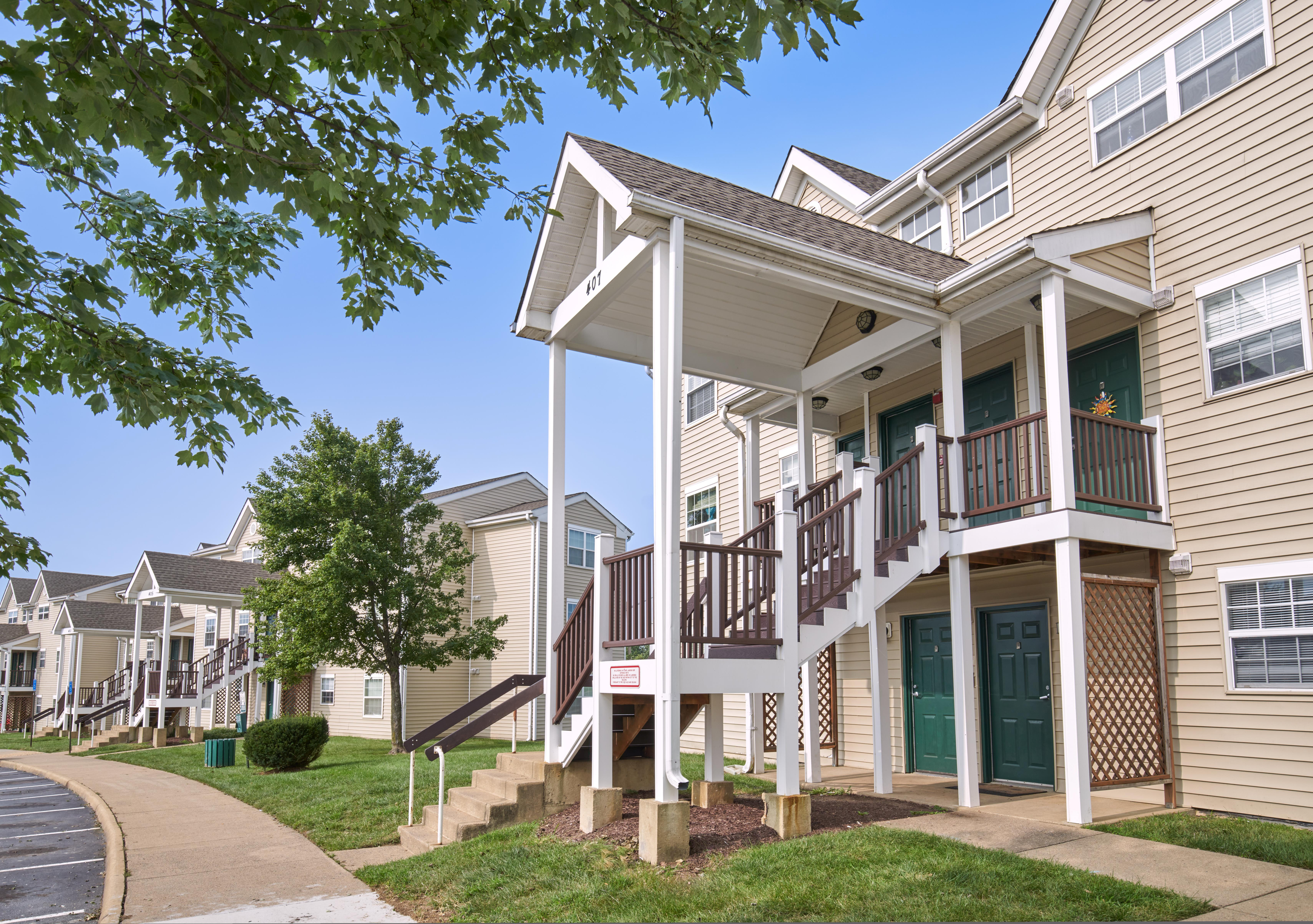 Affordable Living in Central Leesburg: Limited-Time Rent Drops and Free Rent at Evans Ridge-image