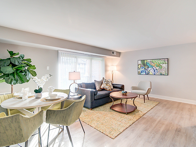 Creekside Village Apartments Living & Dining Room | Affordable Alexandria VA Apartments | Affordable Fairfax County Apartments |