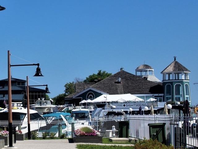 Close to the Shopping and Dining of the Old Town Alexandria Waterfront
