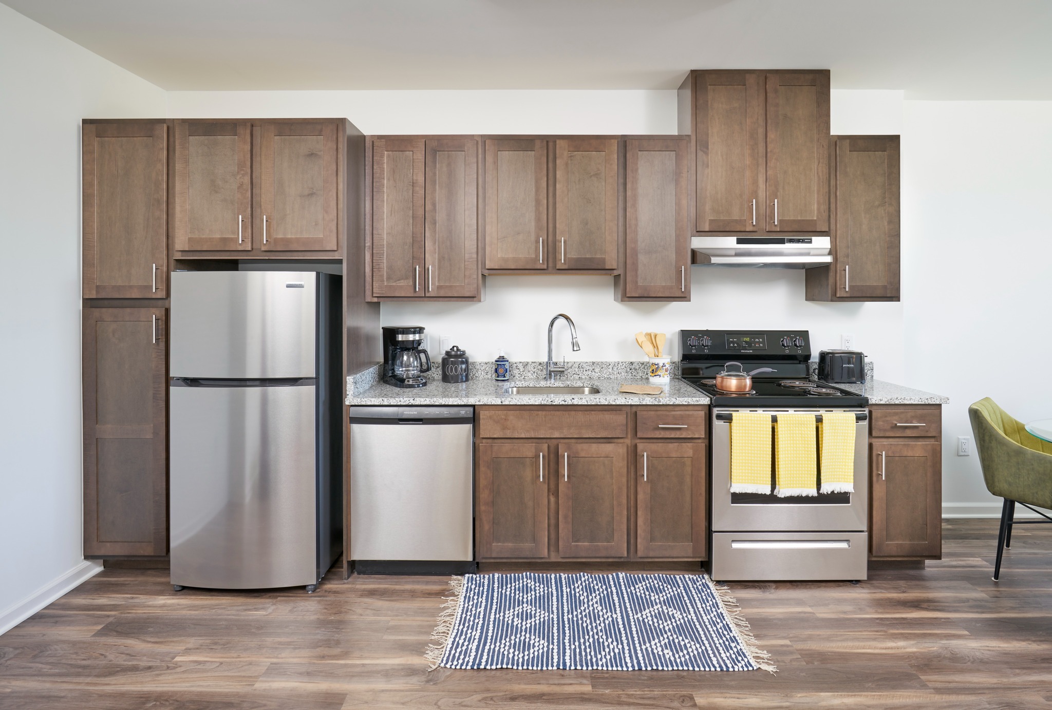 Image of the One Bedroom Model Kitchen | Ovation at Arrowbrook | Affordable Herndon Apartments