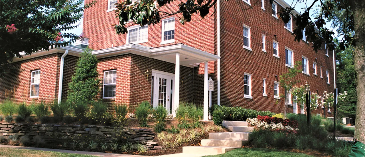 Image of a Building Exterior | Quebec Apartments | Arlington VA Apartments | Affordable Arlington VA Apartments