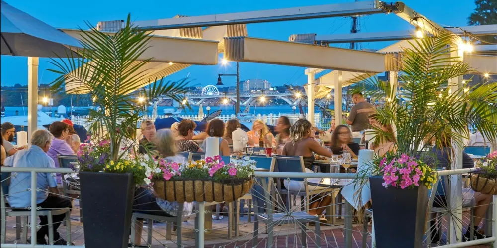 Old Town Alexandria Waterfront | Meridian at Eisenhower Station | Luxury Alexandria Apartments