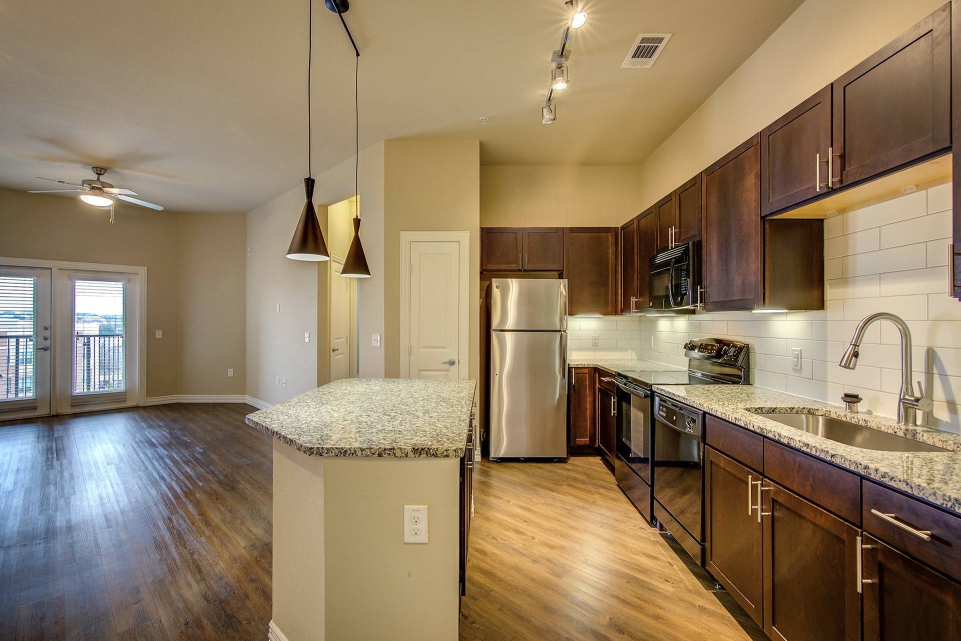 1 3 Bed Apartments Check Availability Keller Springs Crossing