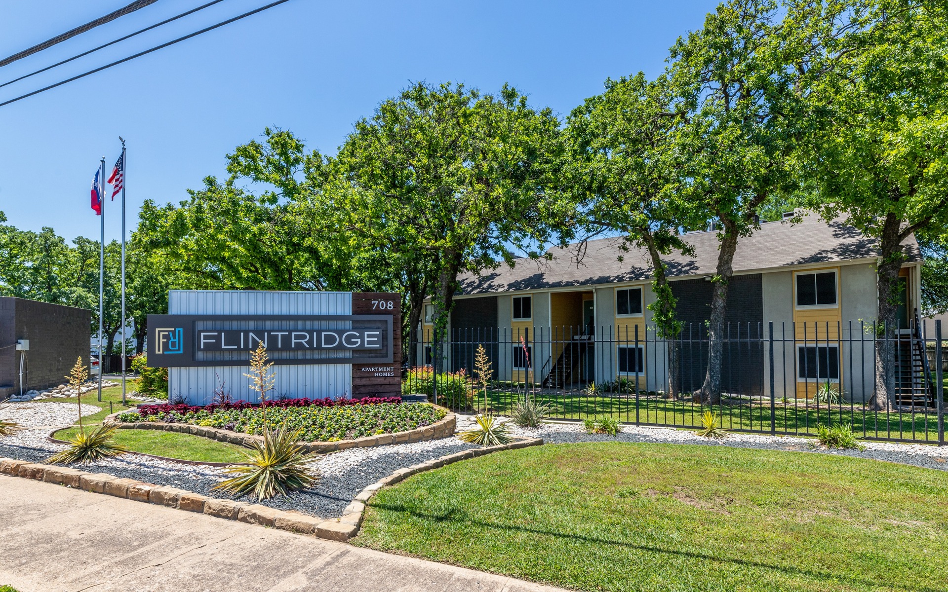 Flintridge Apartment Homes Apartments In Arlington, TX