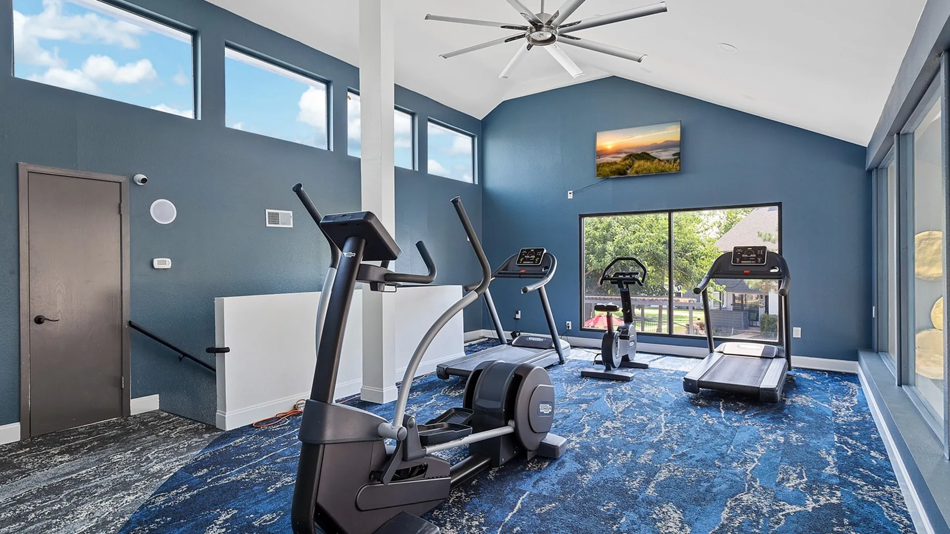 leasing center