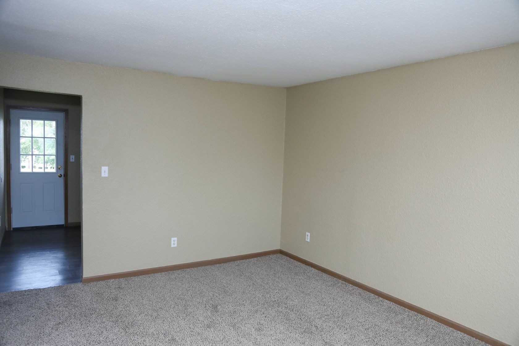 back of Living room - Maple Estates 291