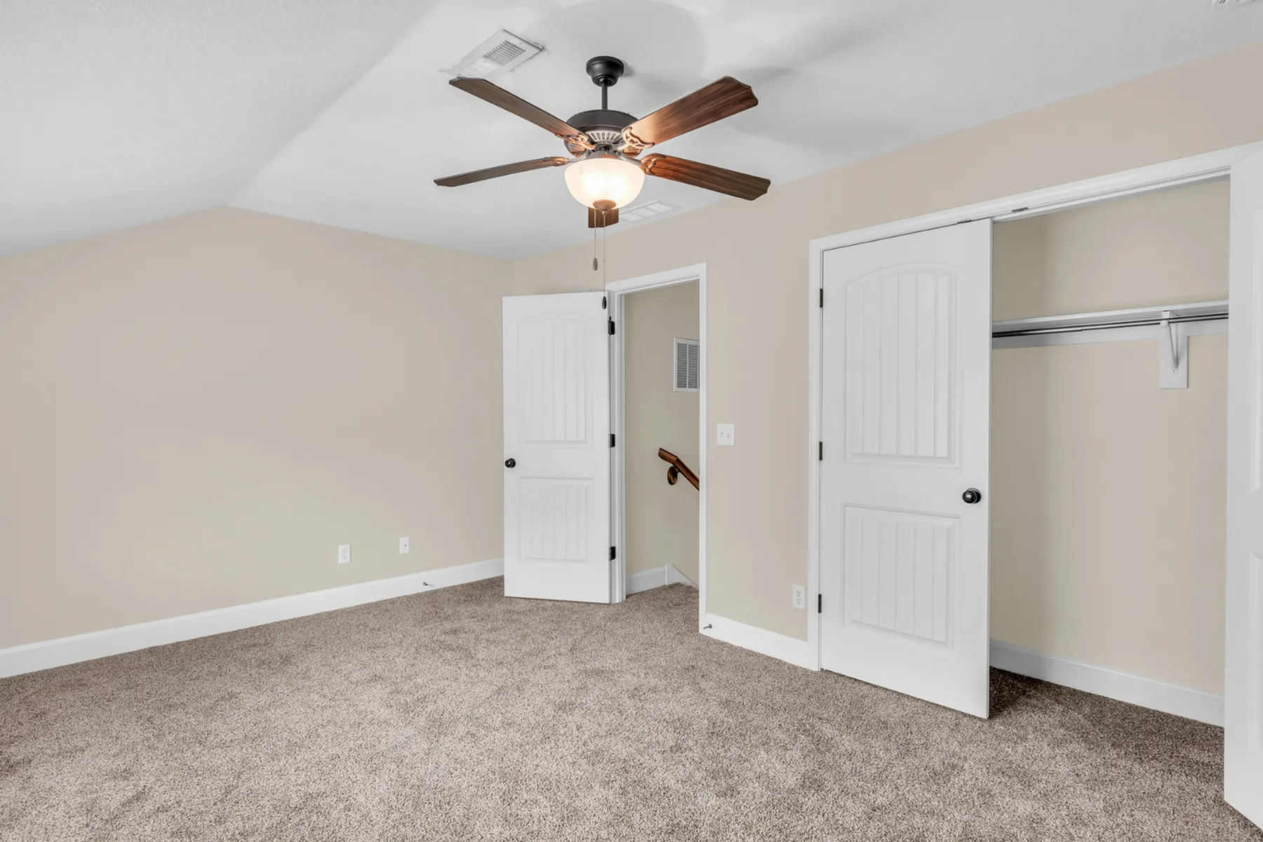 TH1 Bedroom2