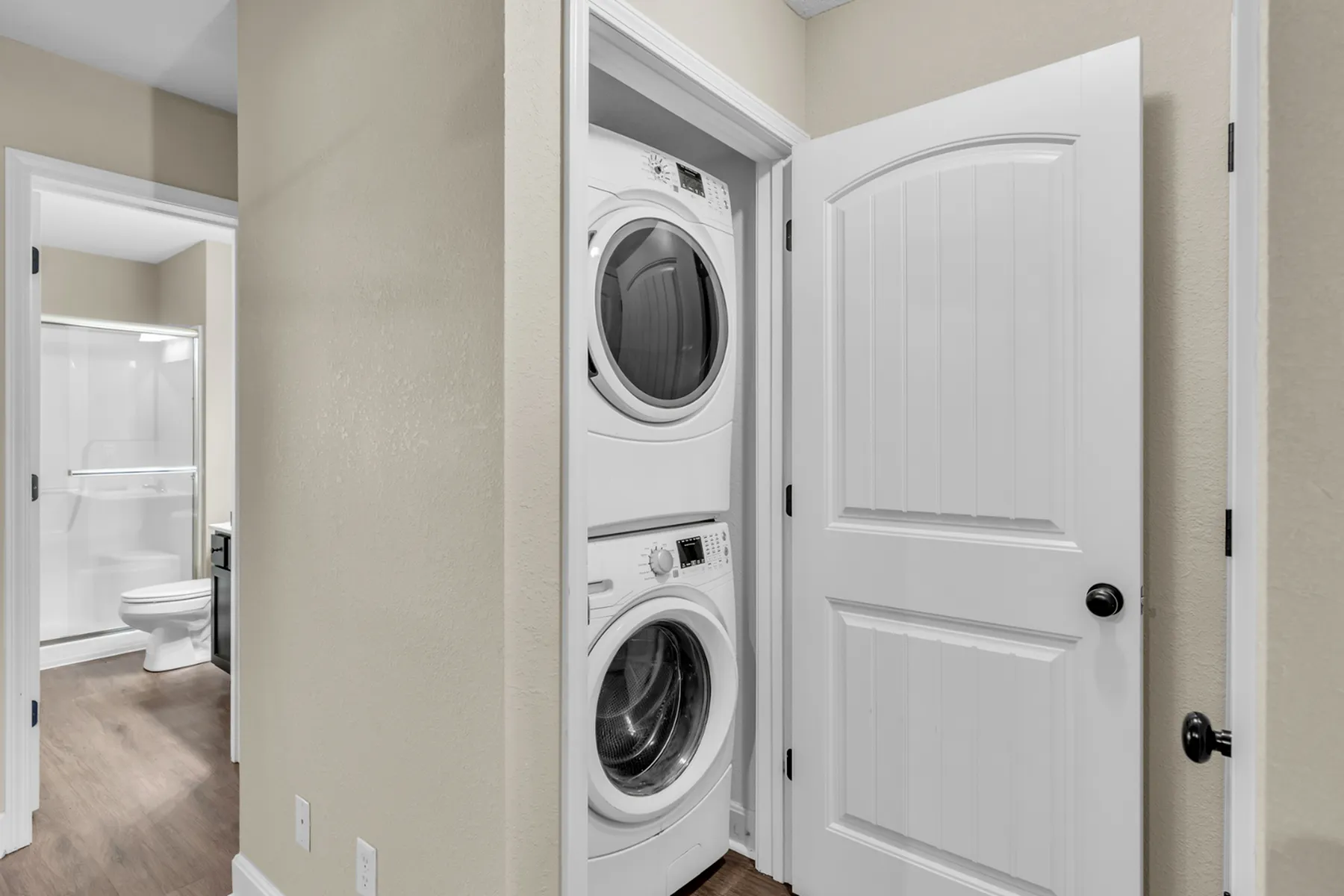 TH1 Washer Dryer