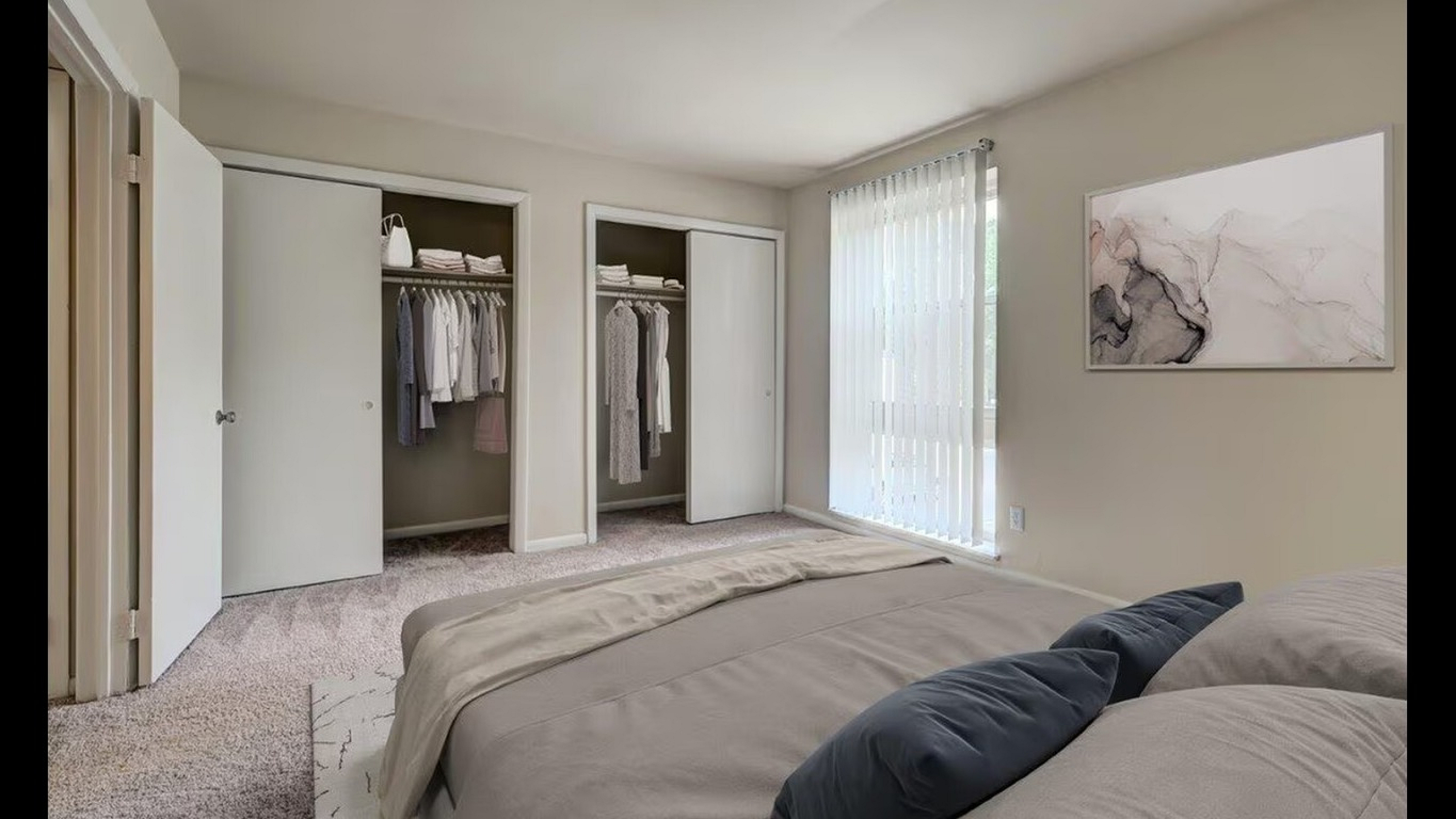 Closet View