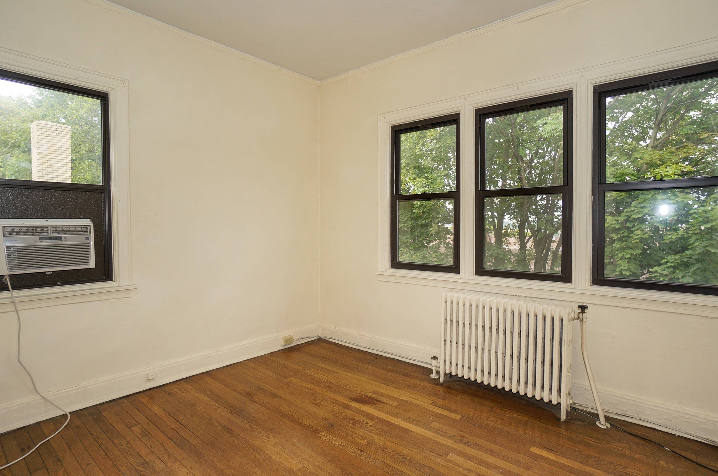 Romero 1 Bed Apartment The Schenley Arms