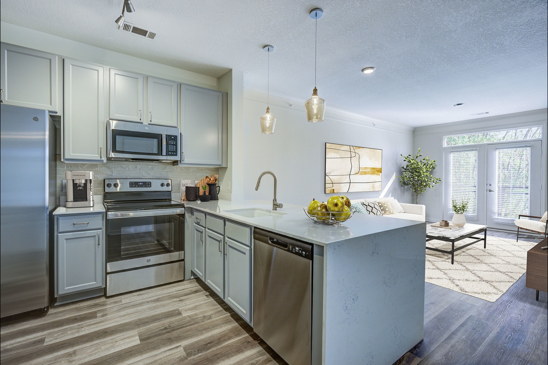 Weston Lakeside Apts in Cary, NC Official Site