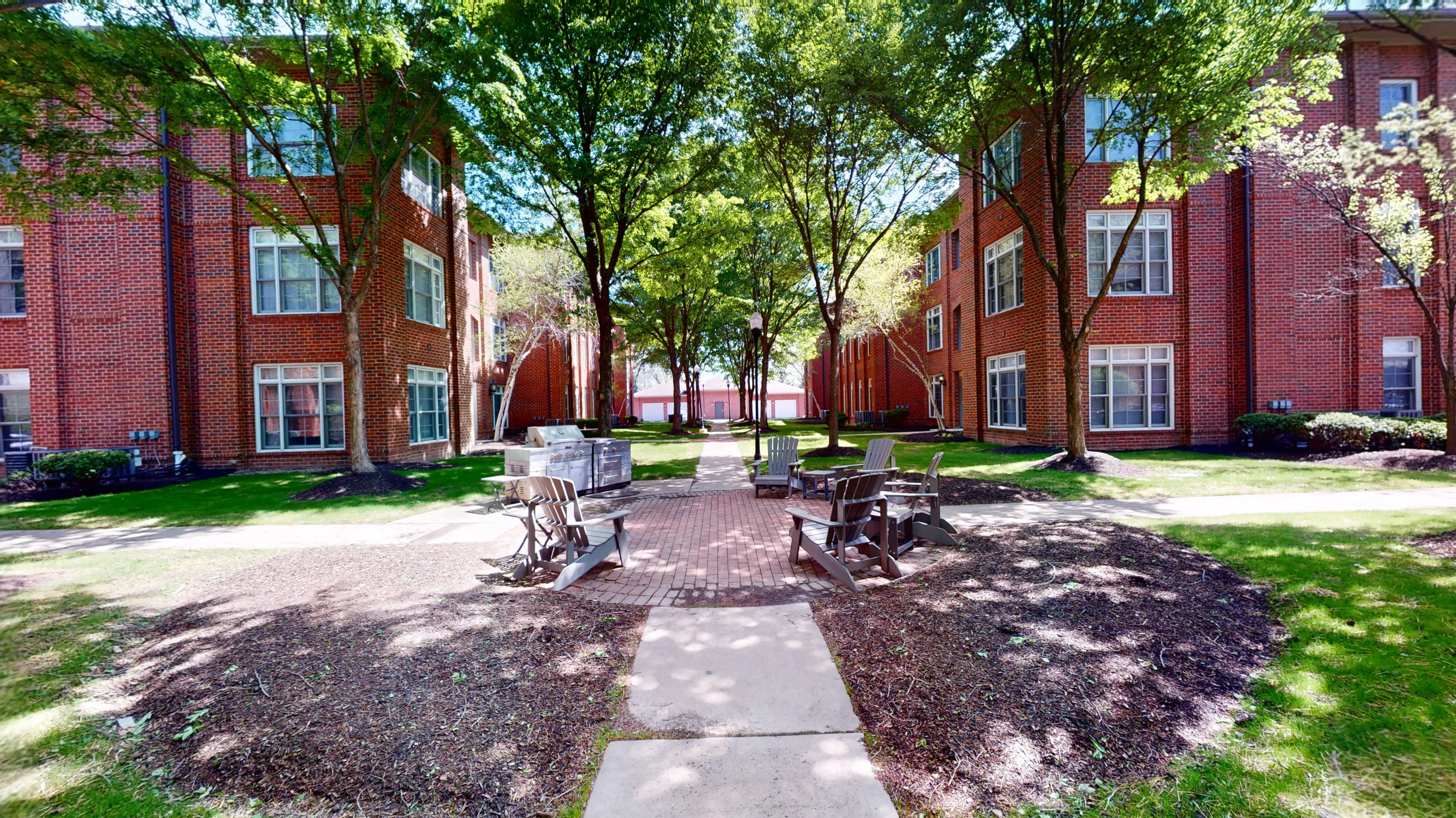 Courtyard with Grills