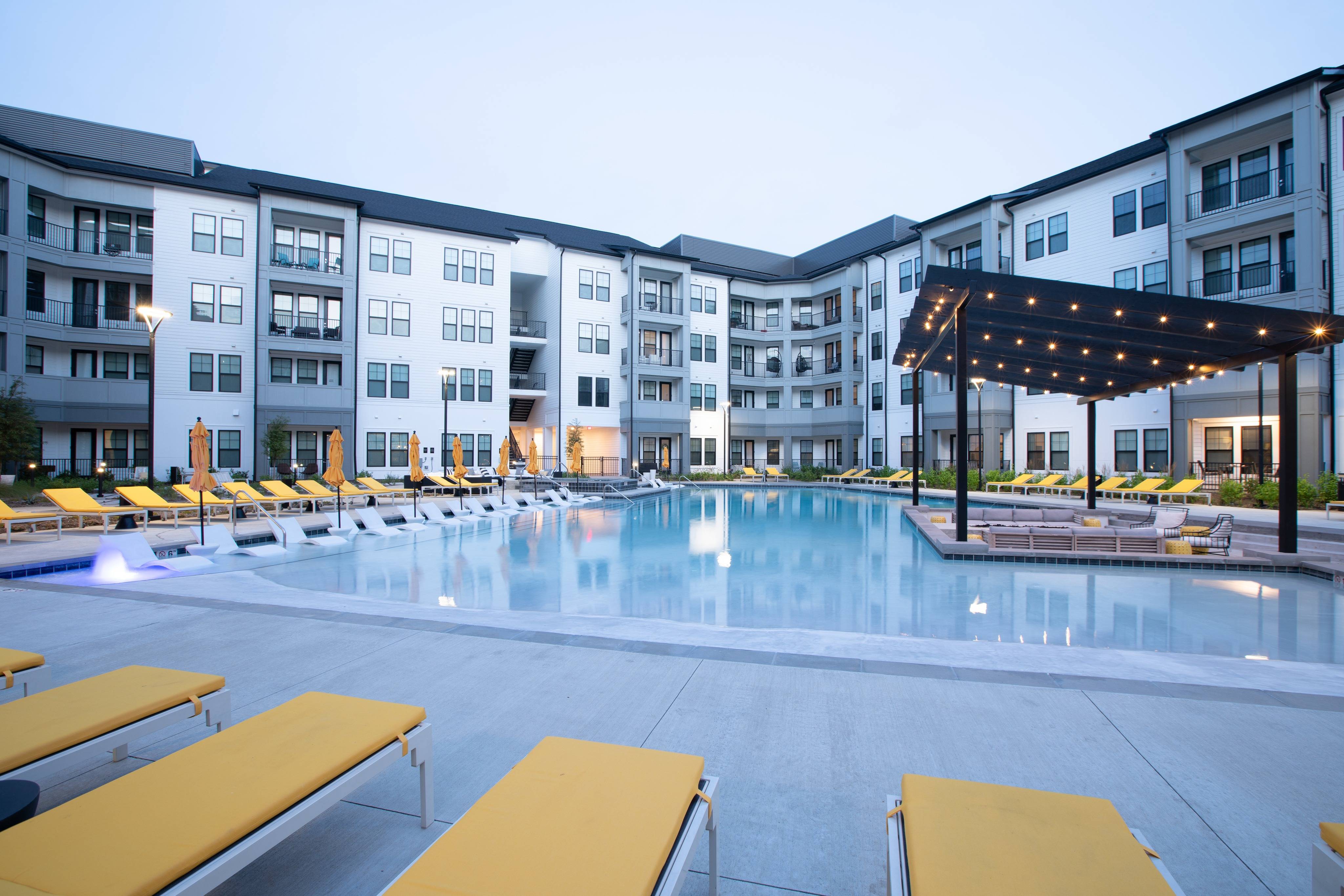 Fitzroy at Chenal | Apartments In Little Rock, AR