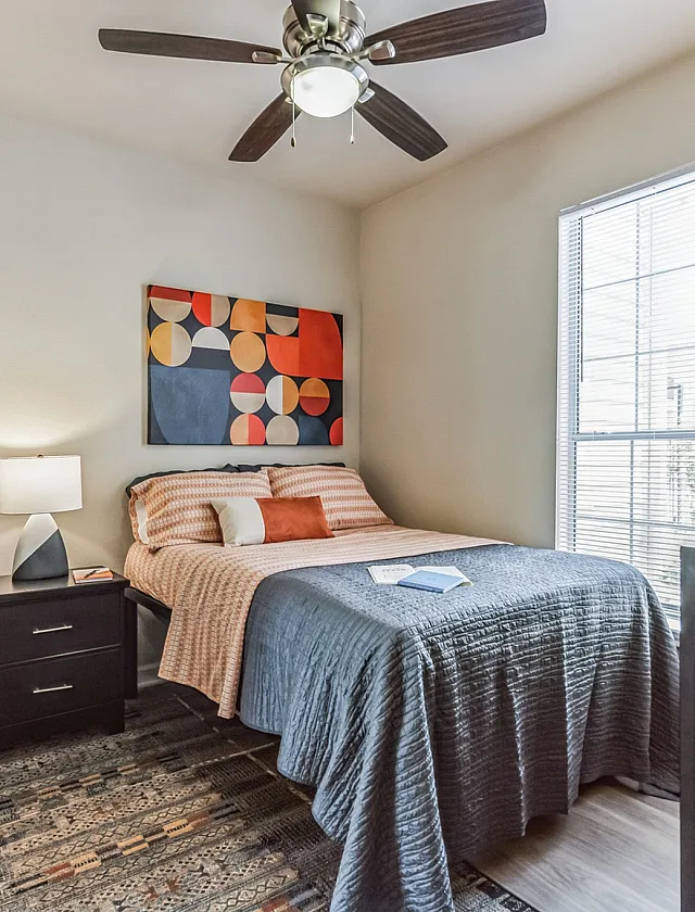 4x2 Bedroom