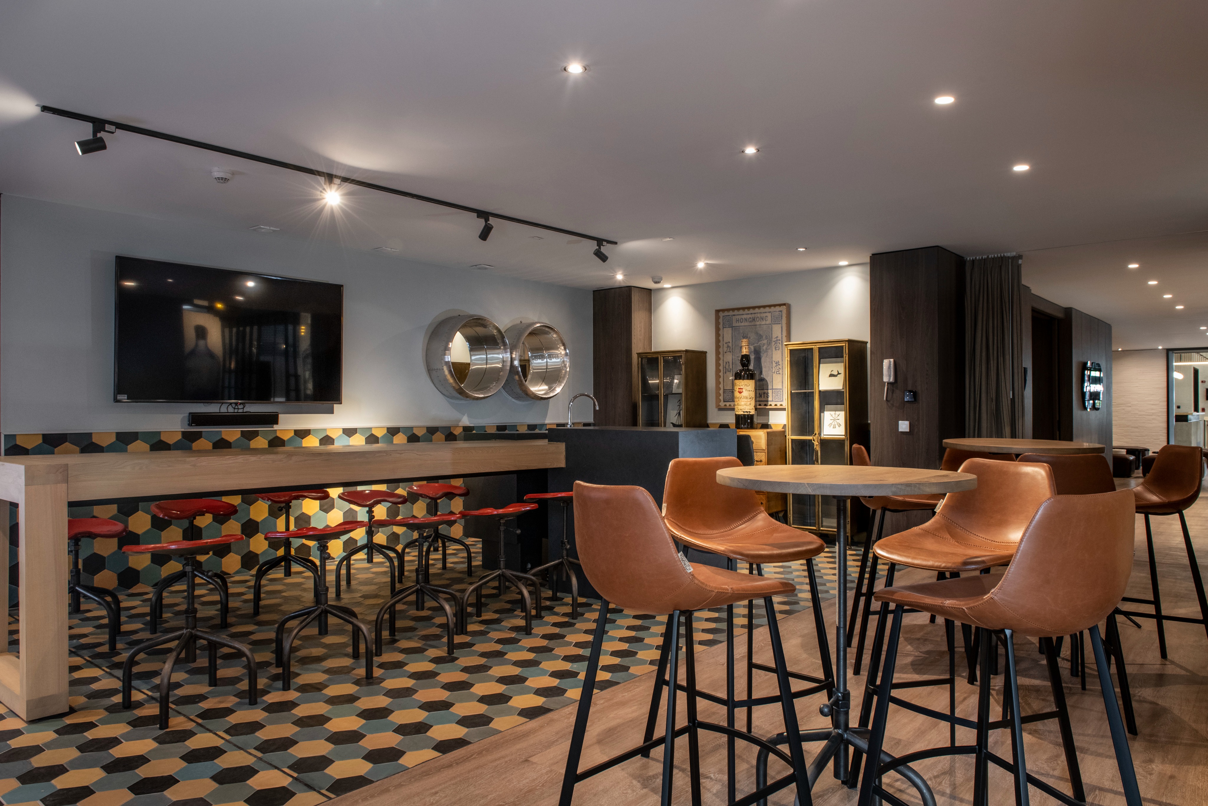 Lounge bar