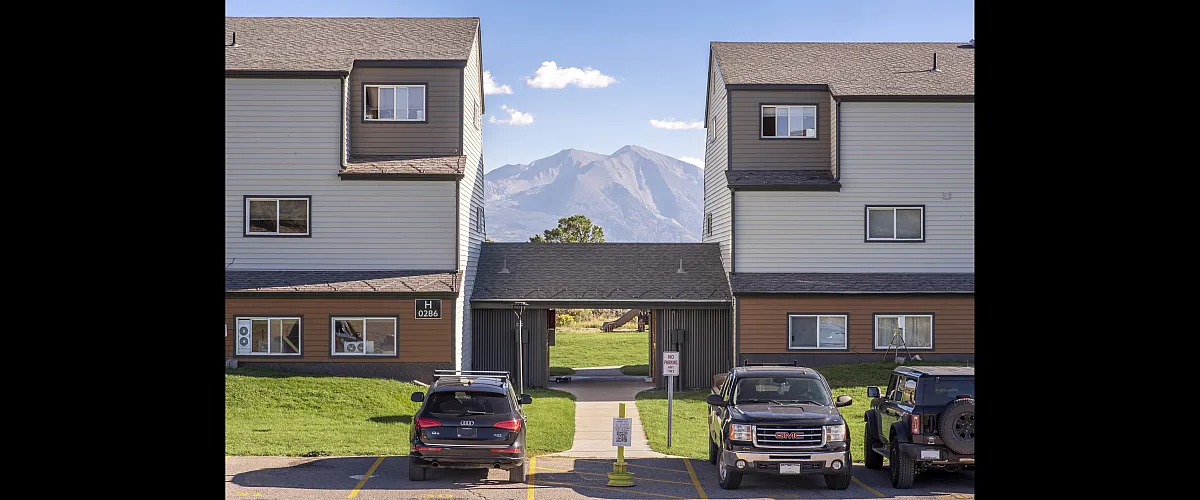 Auburn Ridge Apartments - Mountain View