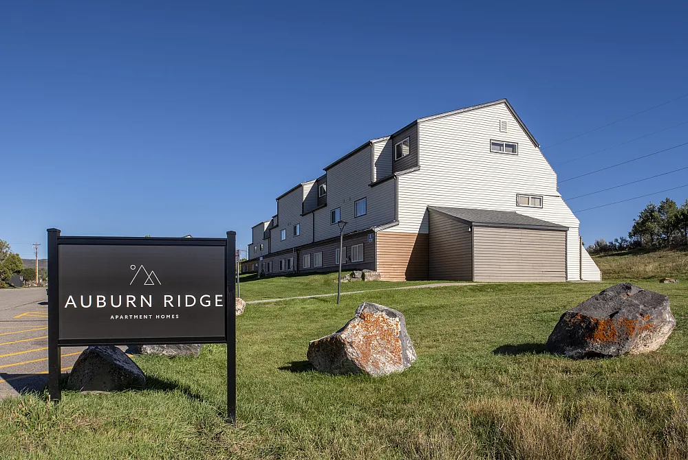 Auburn Ridge Apartments - Exterior View
