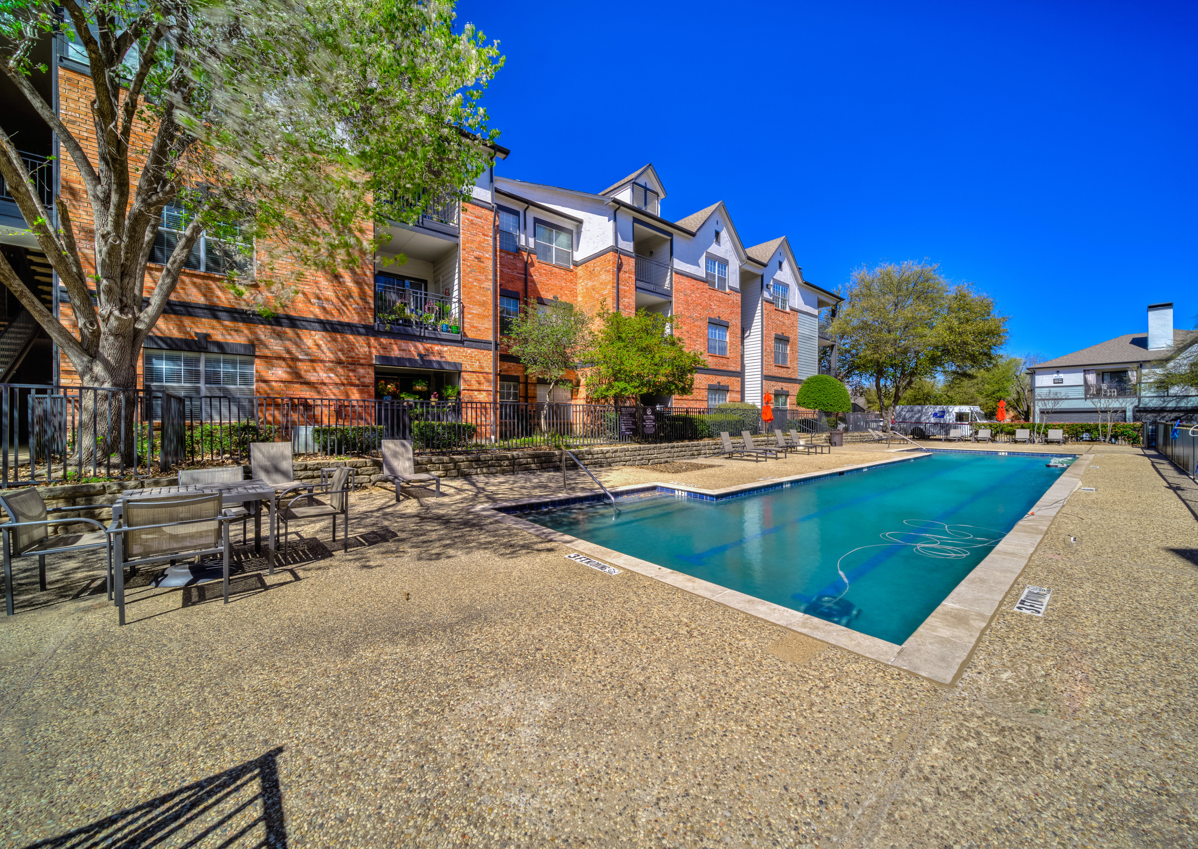 Verandah at Valley Ranch pool
