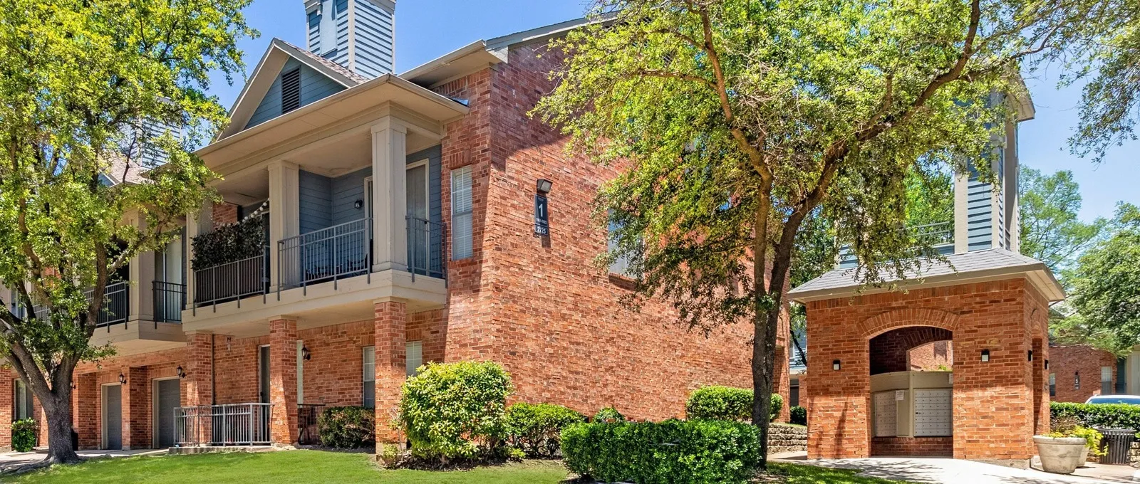 Retreat at Spring Park apartments for rent in Garland, Texas