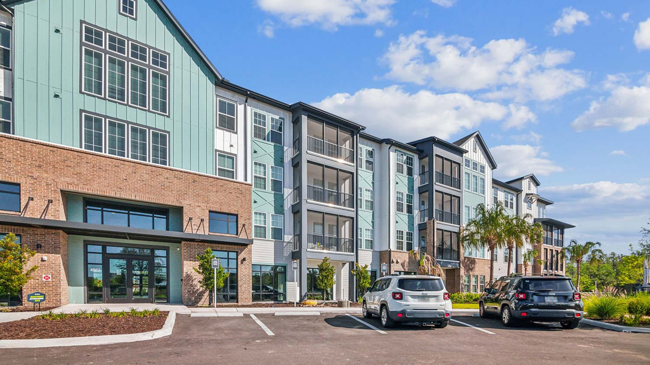 Exterior of RISE Sereno apartment homes in Wimauma, FL