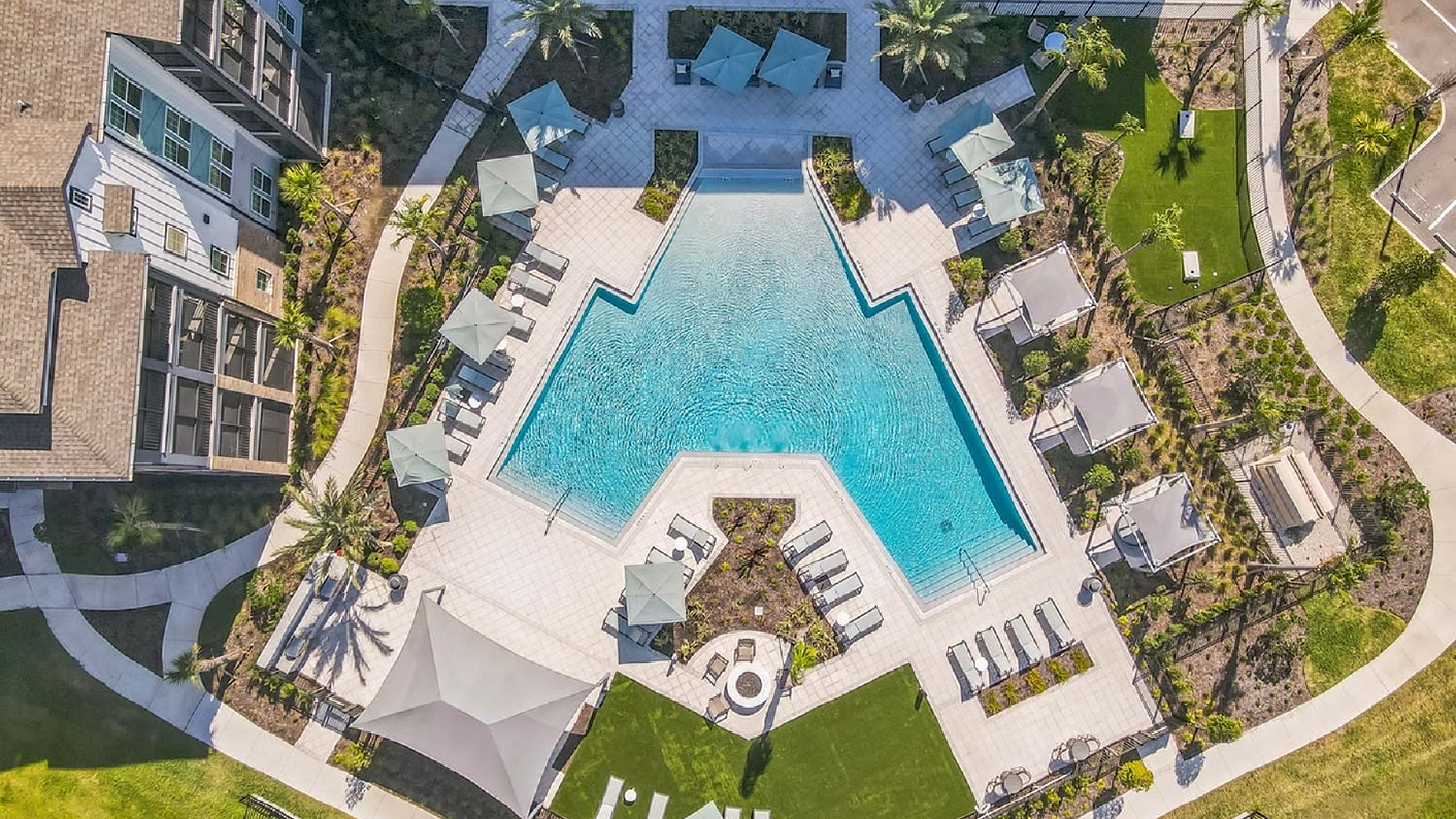 Aerial view of the pool and courtyard at RISE Sereno
