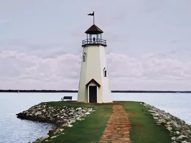 Lake Hefner Lighthouse